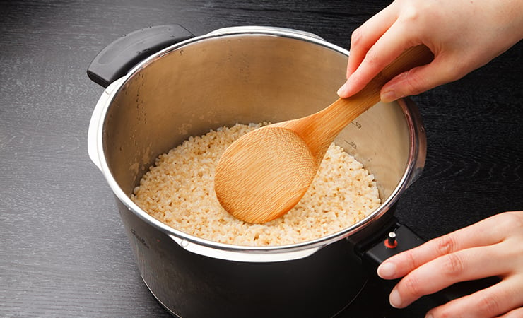 圧力 鍋 で 米 を 炊く